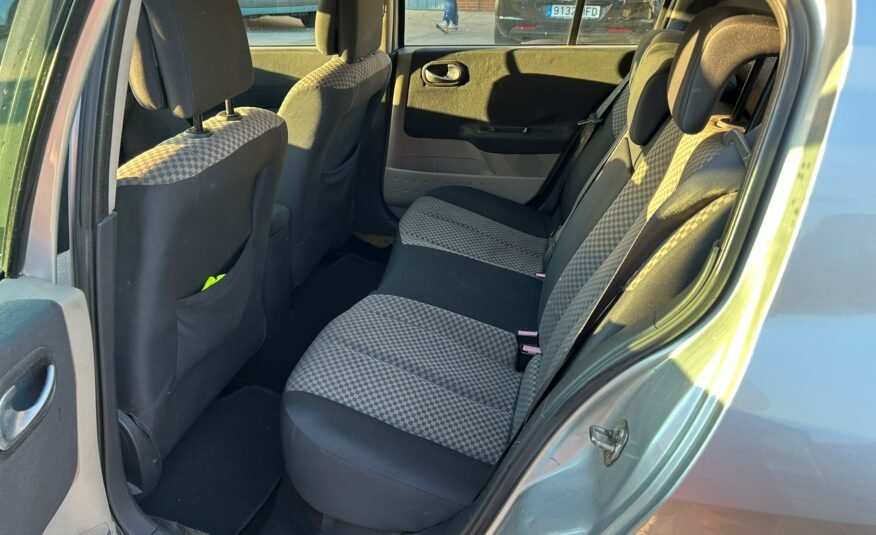 RENAULT Megane 1.9 dci 120