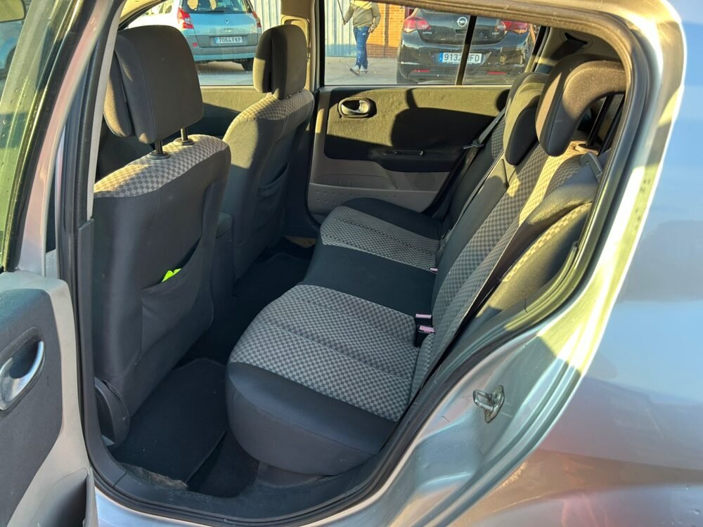 RENAULT Megane 1.9 dci 120