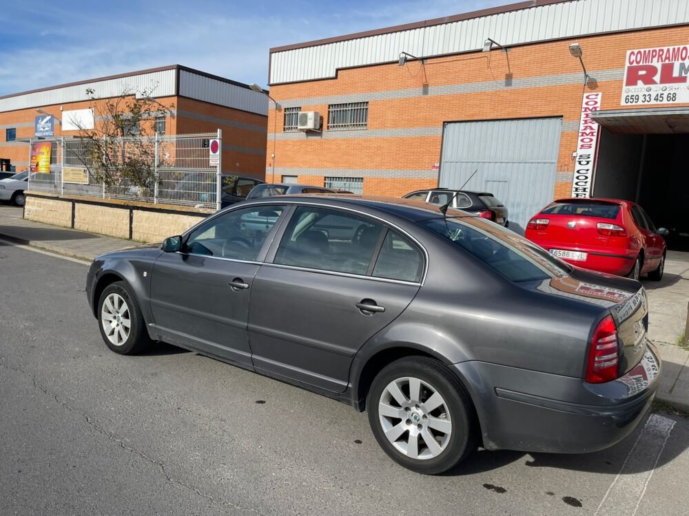 SKODA SuperB 1.9 TDI 130cv