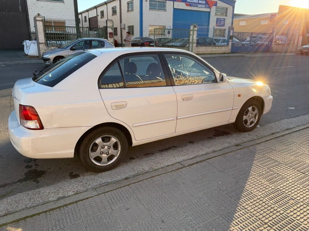HYUNDAI Accent 1.3i